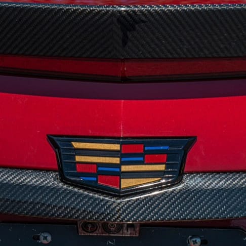 2016-19 CADILLAC CTS-V V3 CARBON FIBER REAR TRUNK DECKLID CENTER APPLIQUE TRUNK INSERT